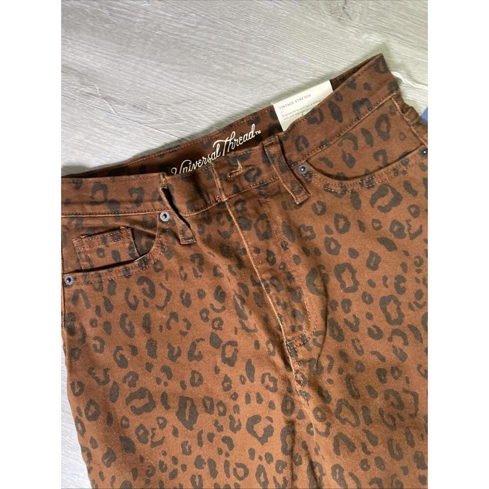 Universal Thread Cropped Jeans Stretch Straight Leg Leopard Print Brown 6 Reg